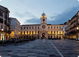 Piazza dei Signori, Piazza delle Erbe & Piazza della Frutta